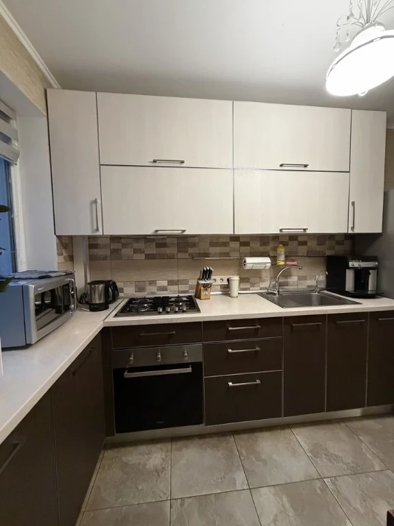 For Sale: Apartment on Heroes of Labor Street