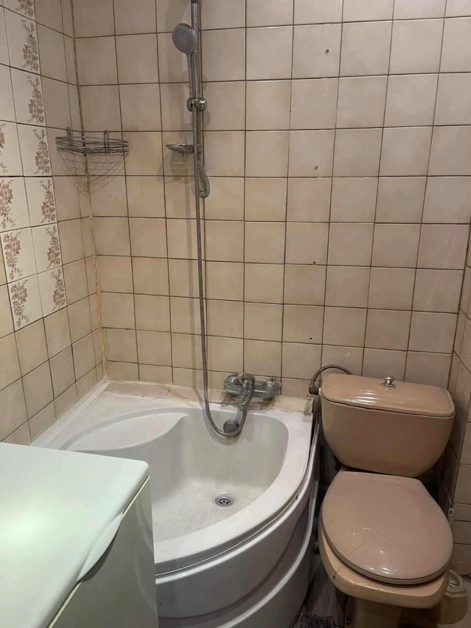 Продаётся студия с собственной ванной комнатой на Одесской