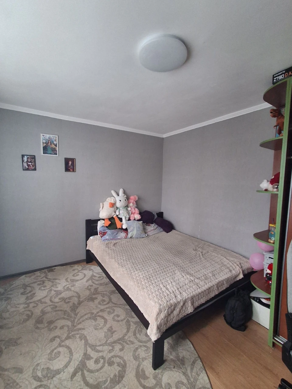2 Rooms in Dorm near Fountain