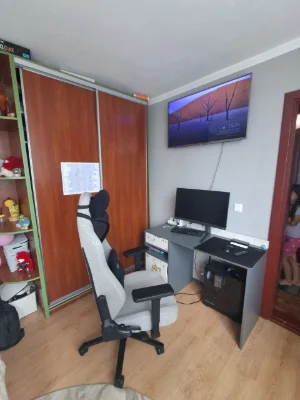 2 Rooms in Dorm near Fountain
