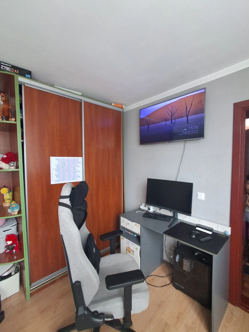 2 Rooms in Dorm near Fountain