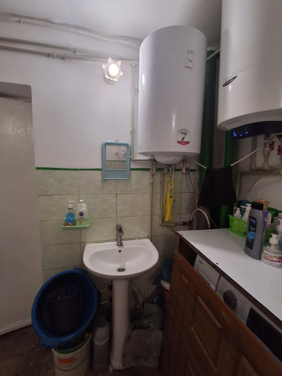 2 Rooms in Dorm near Fountain