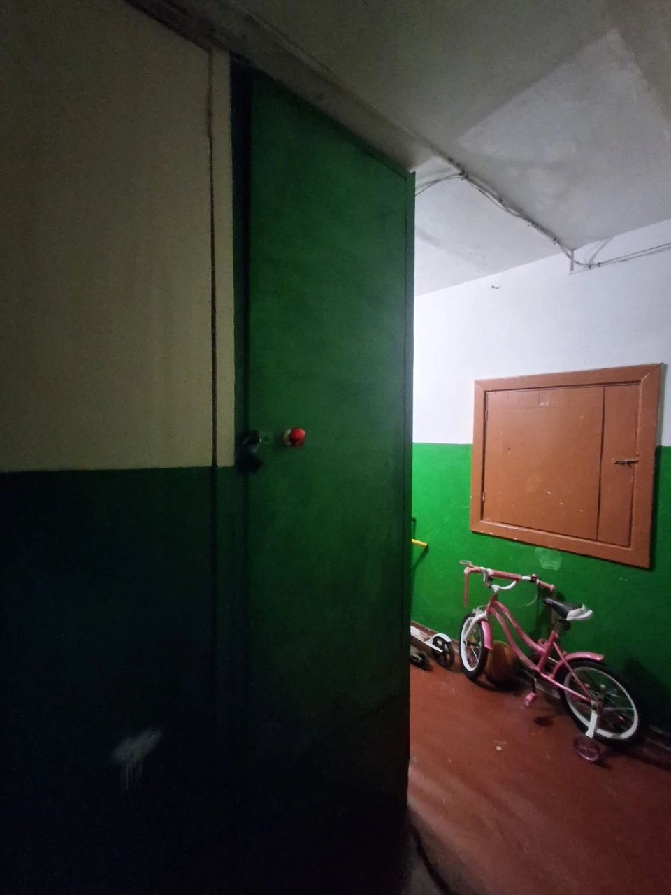 2 Rooms in Dorm near Fountain