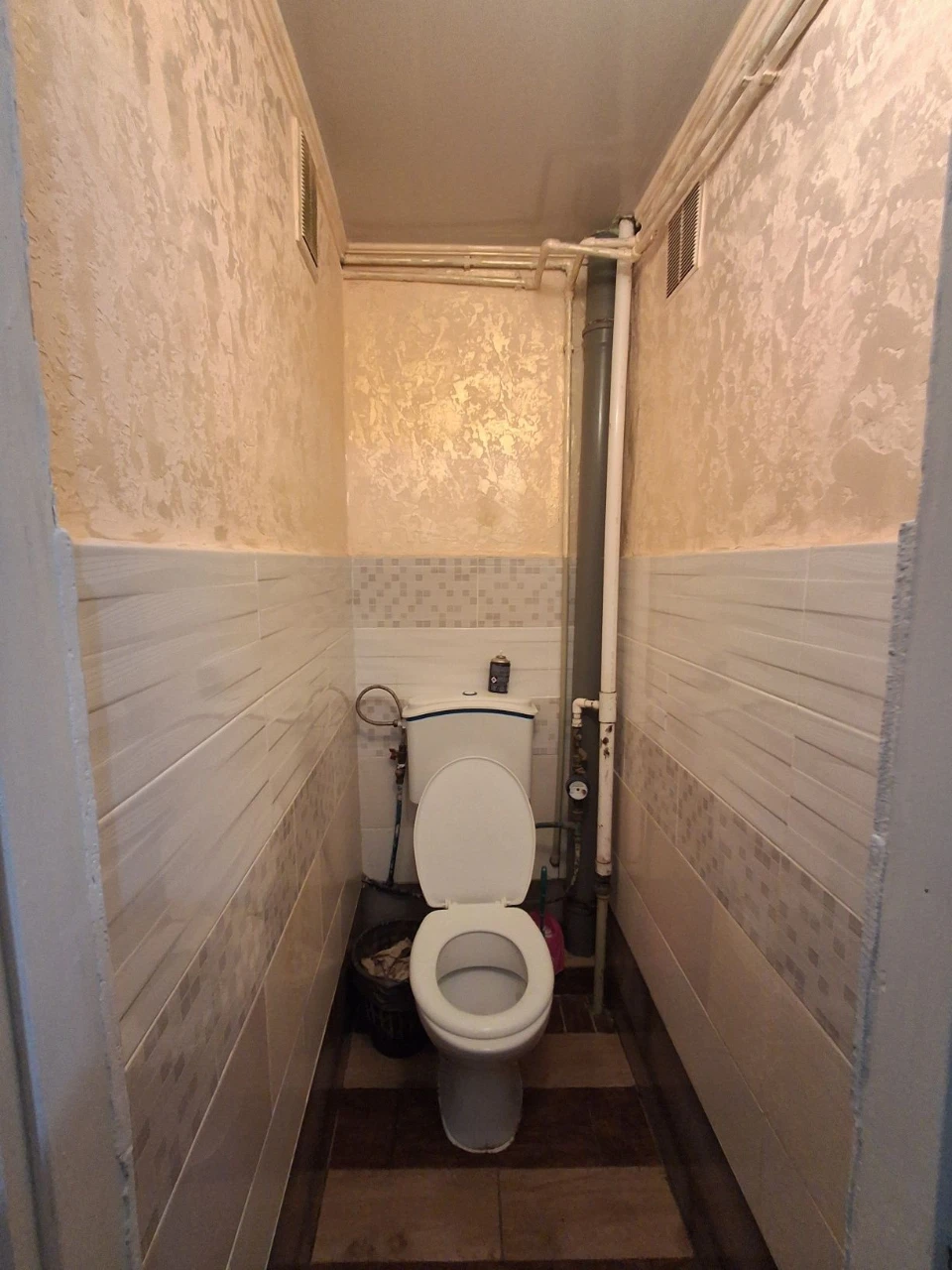 2 Rooms in Dorm near Fountain