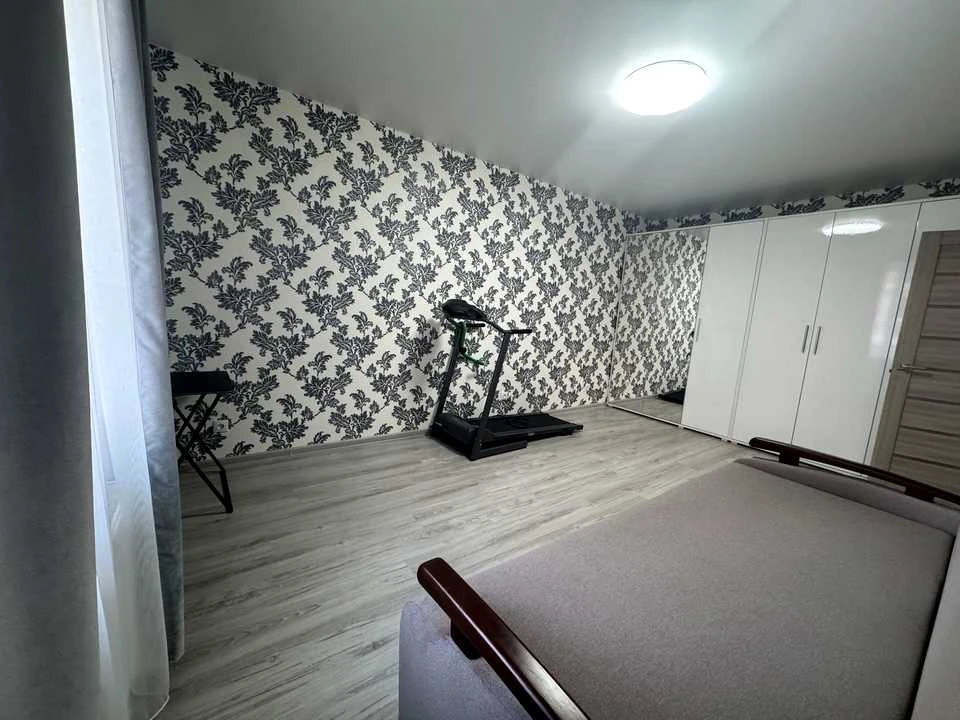 Apartment. Vishneve, Mashynobudivnykiv str.