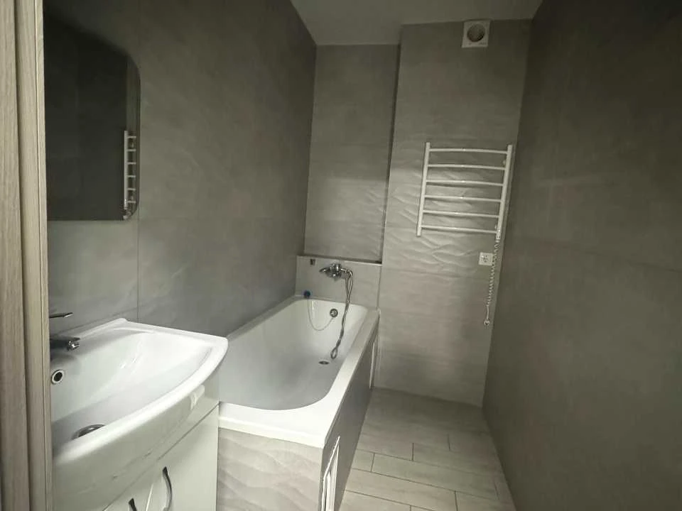 Apartment. Vishneve, Mashynobudivnykiv str.