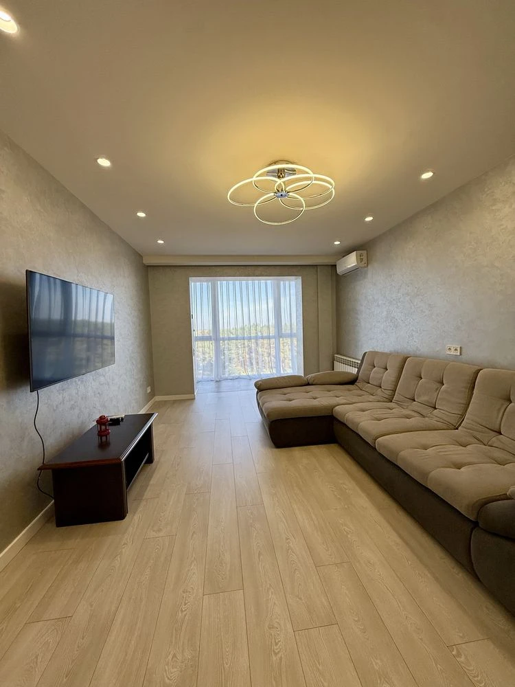 Sale of a 3-bedroom apartment in 5th microdistrict on the Left Bank!