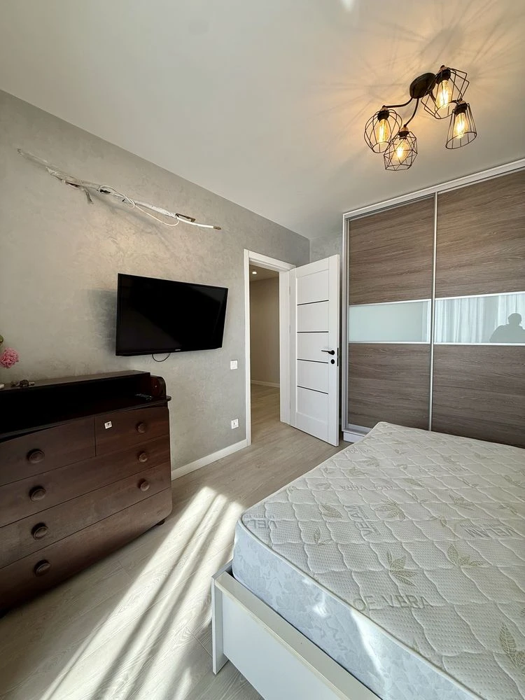 Sale of a 3-bedroom apartment in 5th microdistrict on the Left Bank!