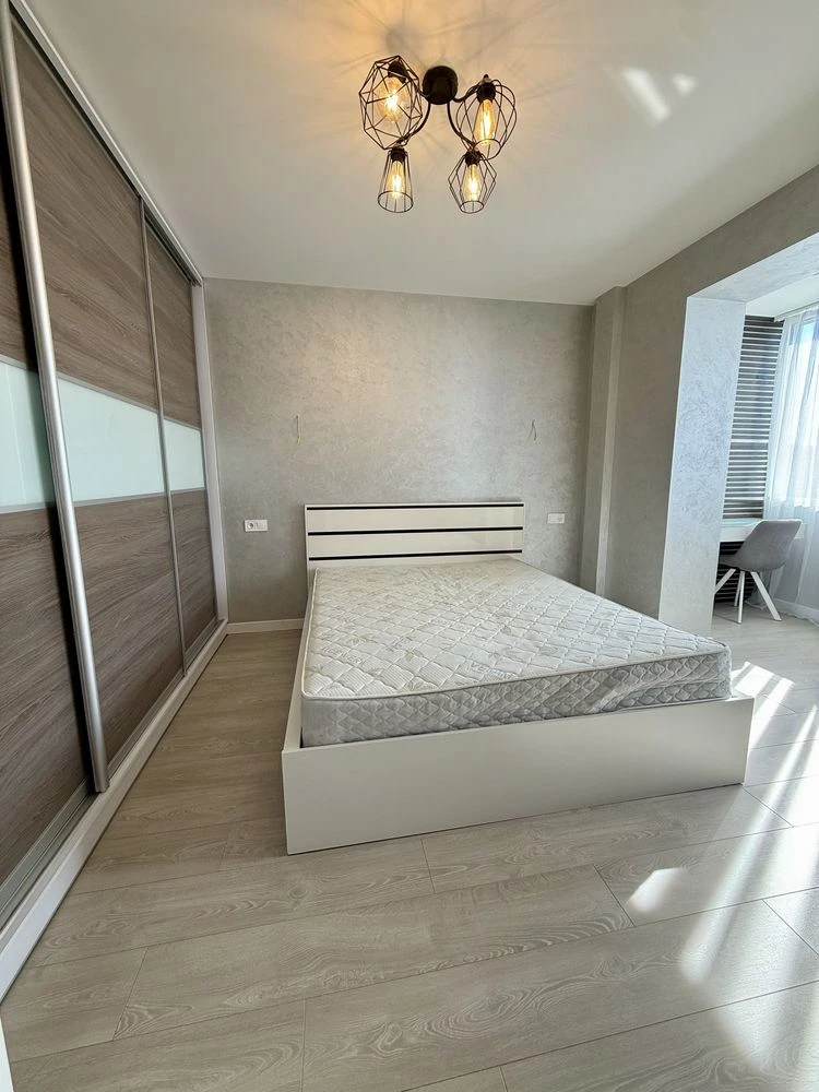 Sale of a 3-bedroom apartment in 5th microdistrict on the Left Bank!