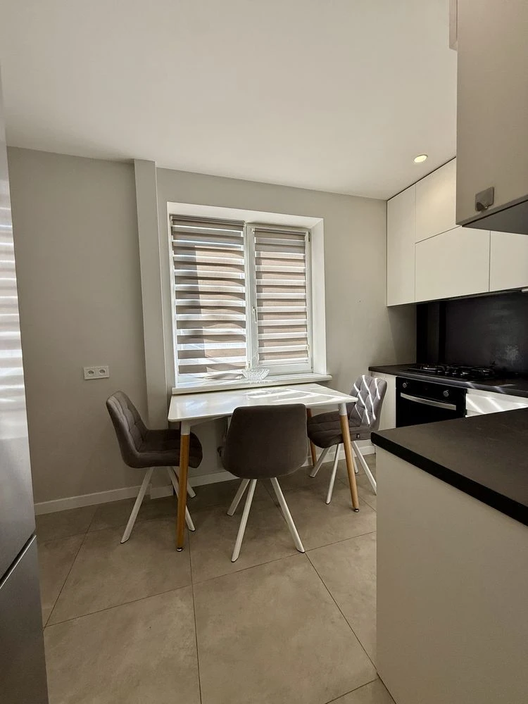 Sale of a 3-bedroom apartment in 5th microdistrict on the Left Bank!