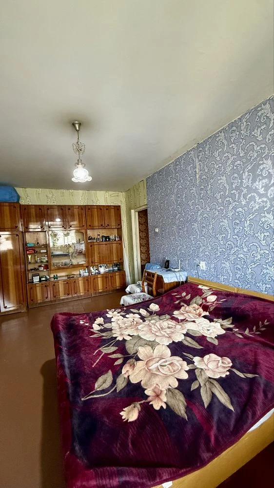 Продаж 2 кім. квартира 4 мкрн. Лівий берег