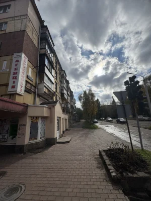 Продається Трикімнатна квартира на вулиці Артема, Тесленко, 11