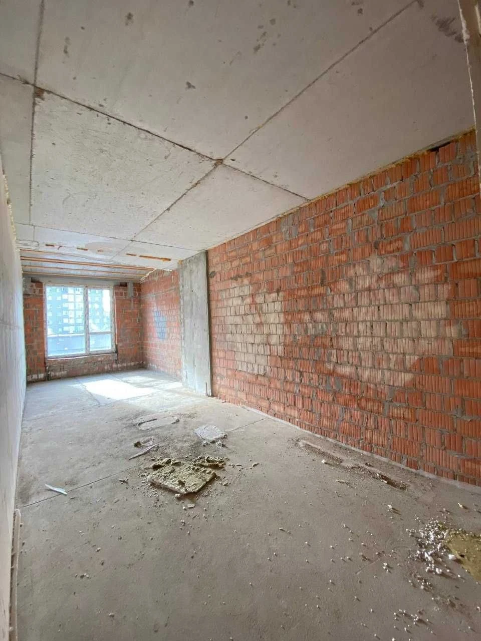 Sale of a spacious one-bedroom apartment with a private terrace