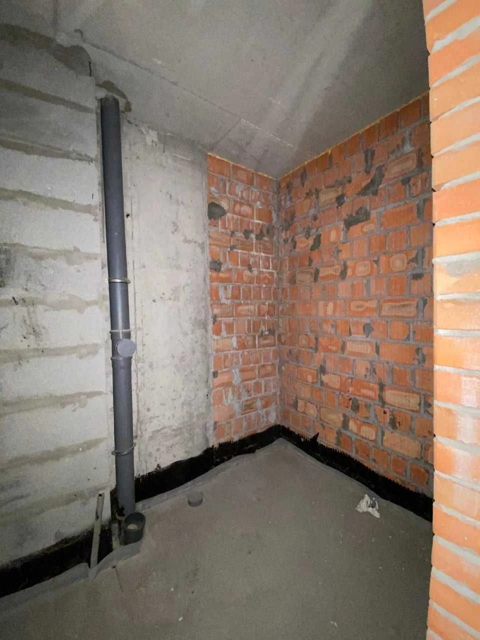 Sale of a spacious one-bedroom apartment with a private terrace