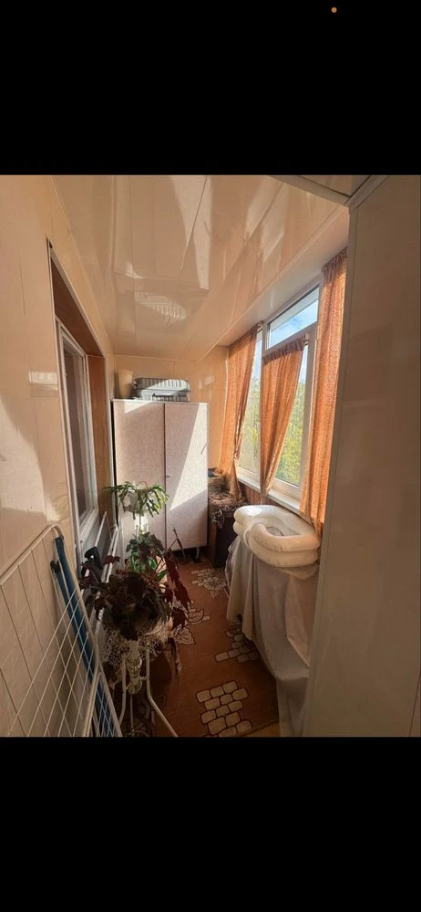 For sale, a 2-bedroom apartment in the city center. With furniture.