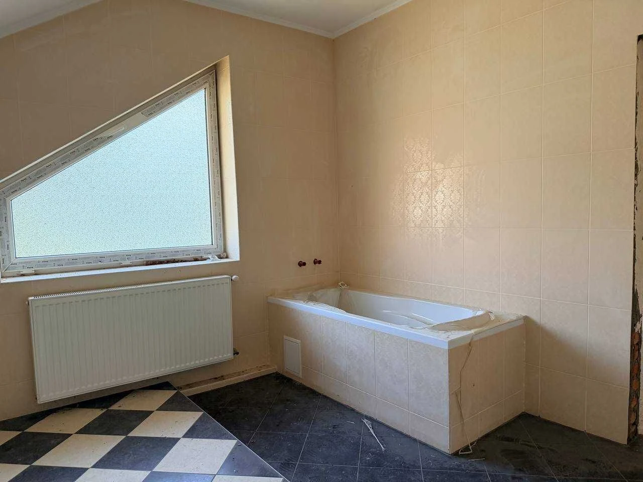 2-Story House for Sale in Mukachevo near the Forest | 335 sq m | 21