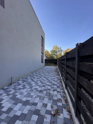Duplex with gas in the city center