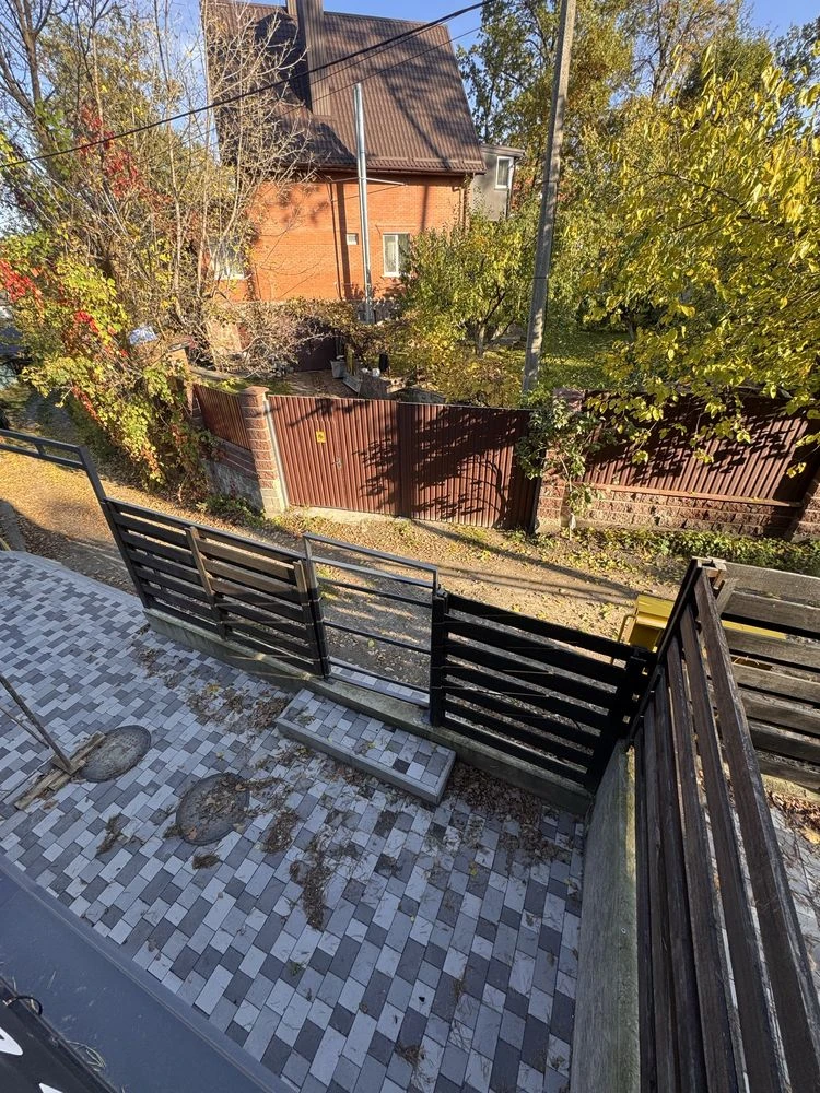 Duplex with gas in the city center