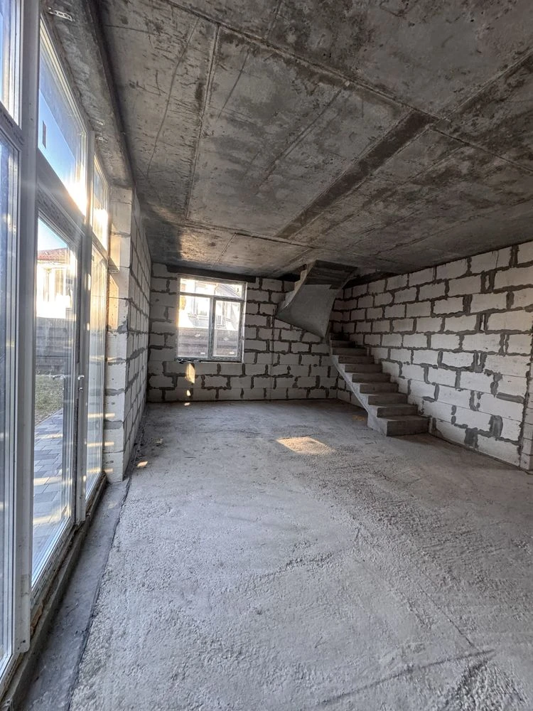 Duplex with gas in the city center