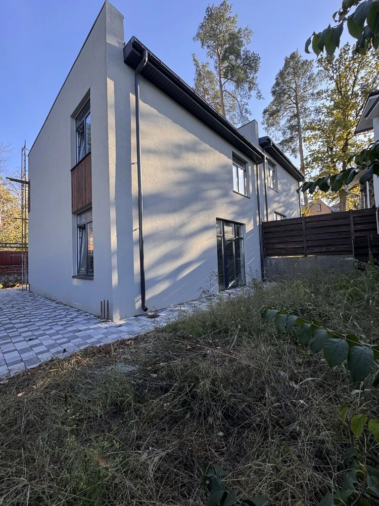 Duplex with gas in the city center