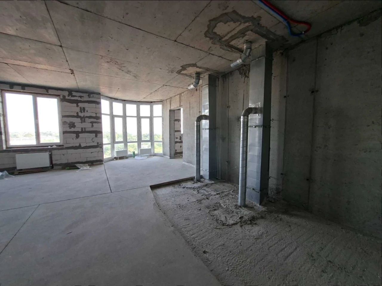 For Sale: 3-bedroom apartment in the "Aquamarine" residential complex