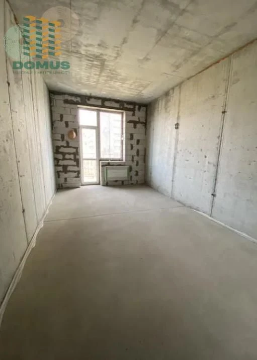 For Sale: 2-room apartment in residential complex "Poyny Fontan" - 9th station of the Great Fountain
