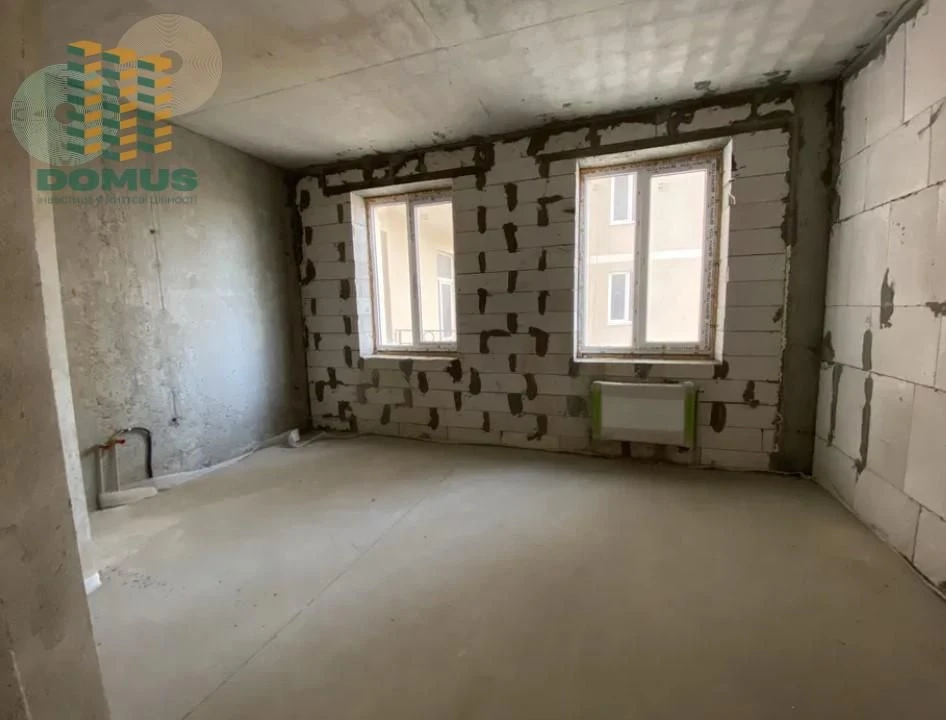 For Sale: 2-room apartment in residential complex "Poyny Fontan" - 9th station of the Great Fountain