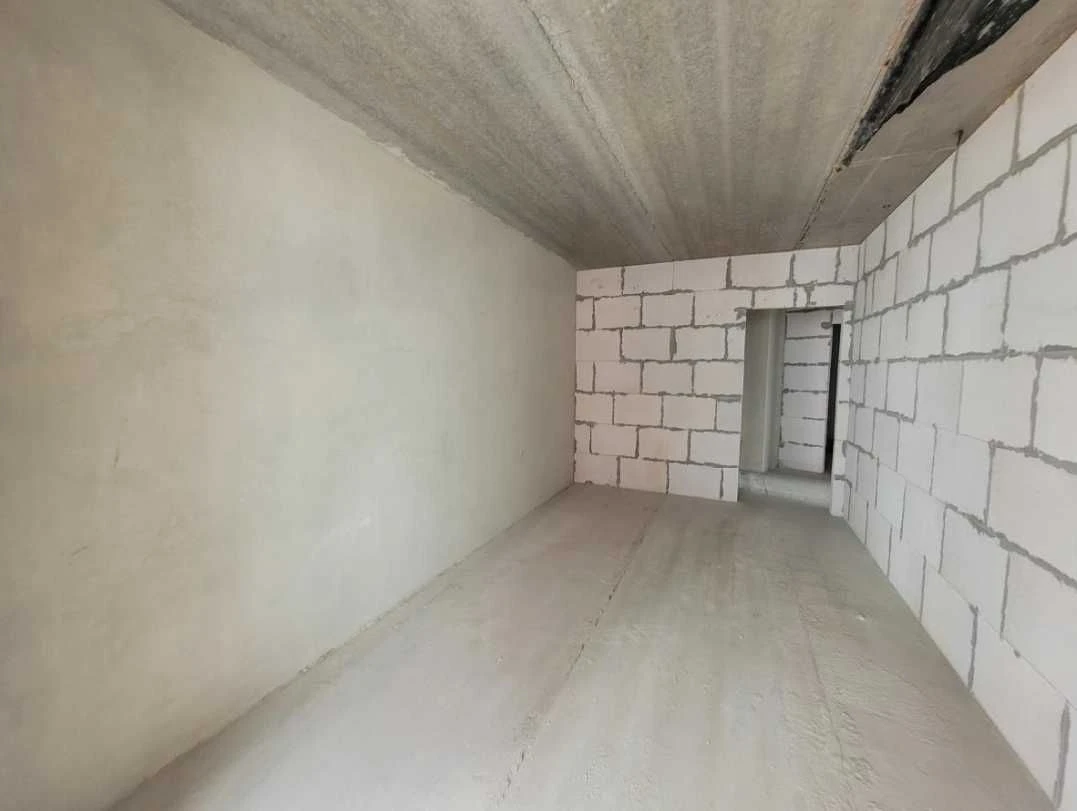 Completed 2-bedroom apartment. Center