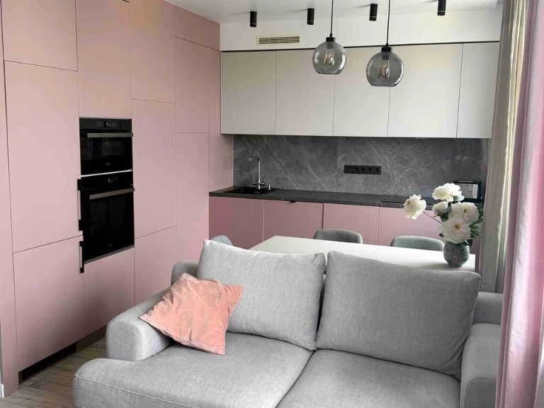 Apartment. Kharkiv, Lev Landau Ave. (50th anniversary of the USSR)
