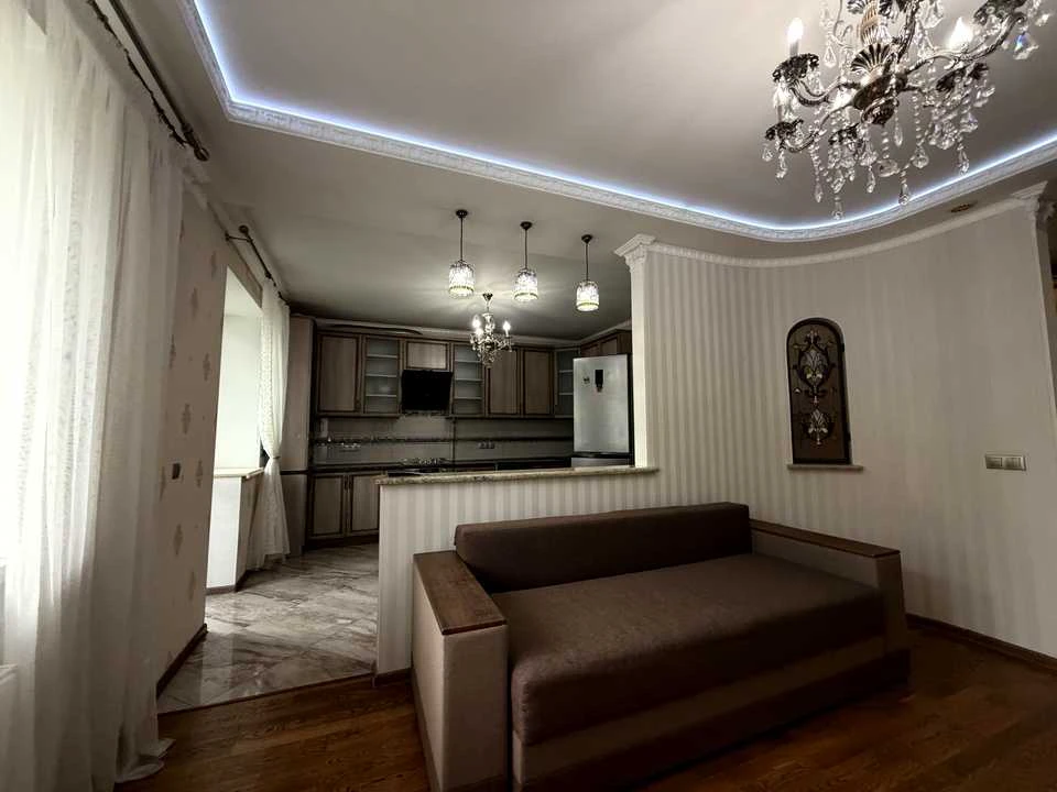 Квартира. Івано-Франківськ, Чорновола вул.