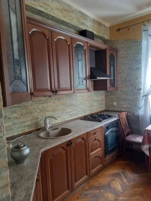 Продам комфортний житловий будинок в районі вулиці Дубнівськ
