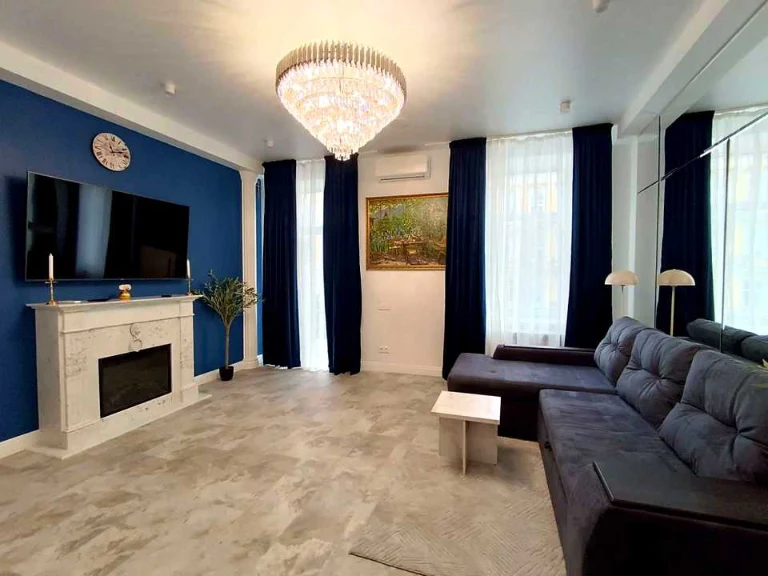 Apartment. Bogdan Khmelnytsky Street, Kyiv