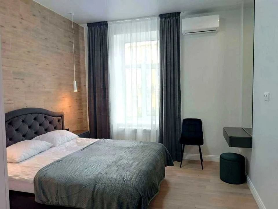 Apartment. Bogdan Khmelnytsky Street, Kyiv
