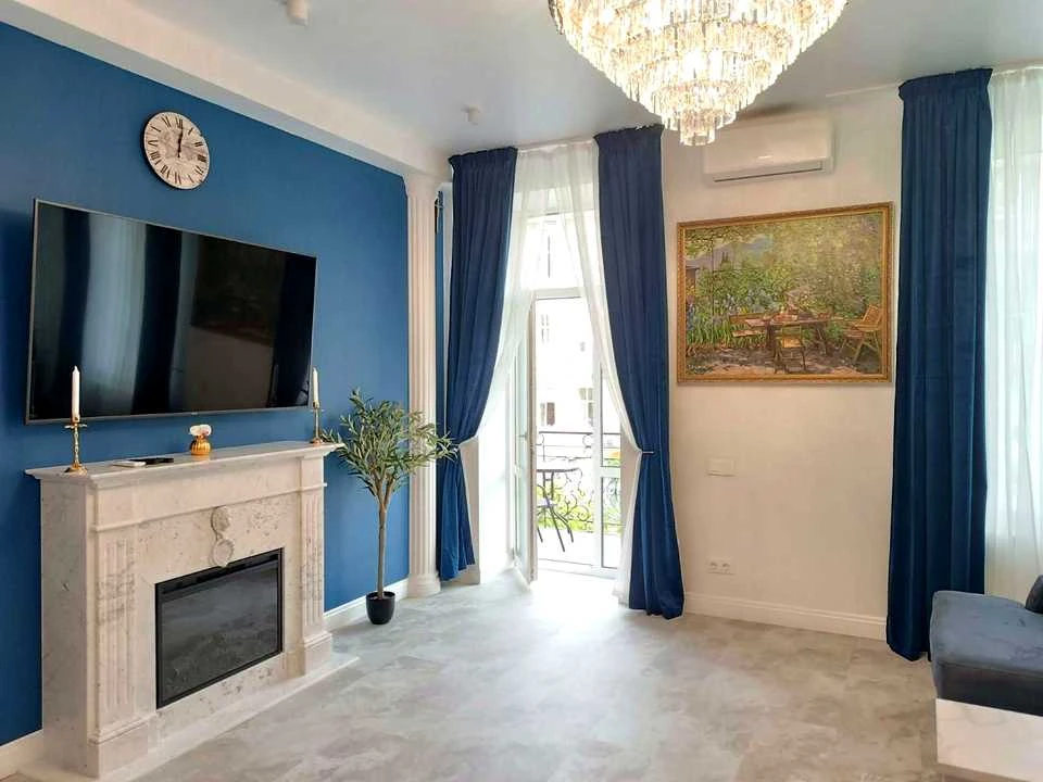 Apartment. Bogdan Khmelnytsky Street, Kyiv