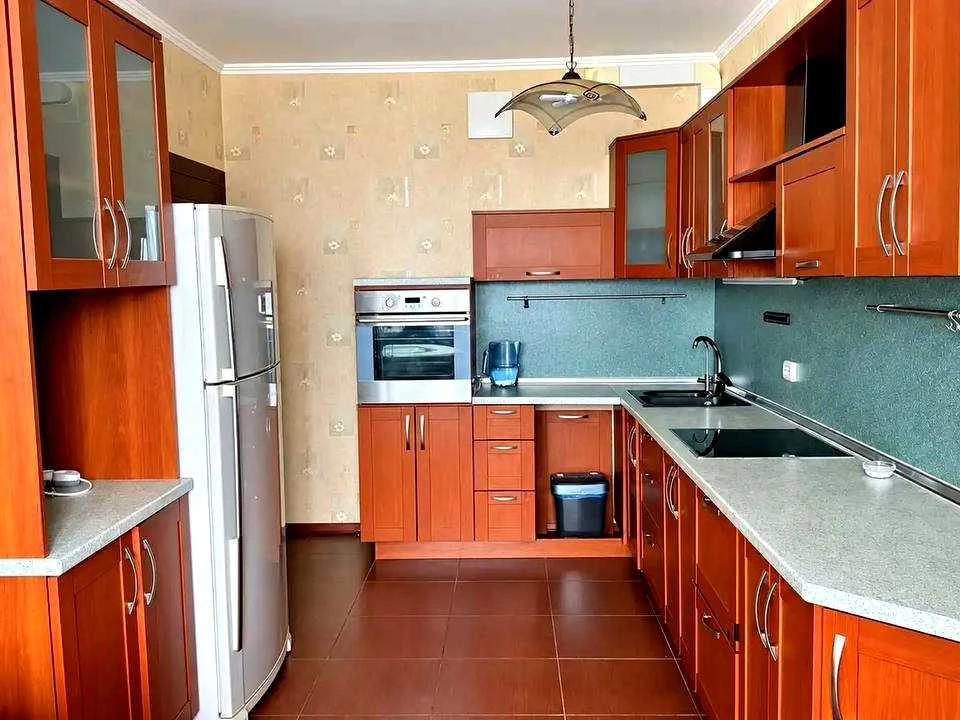 Квартира. Киев, Депутатская ул.