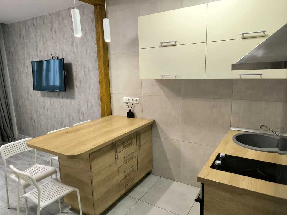Apartment. Kyiv, Kharkiv Avenue