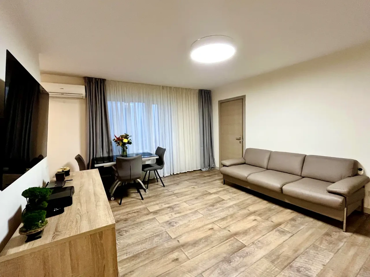 Продаж квартири 3-кімн. 64 м² 8/9 пов.