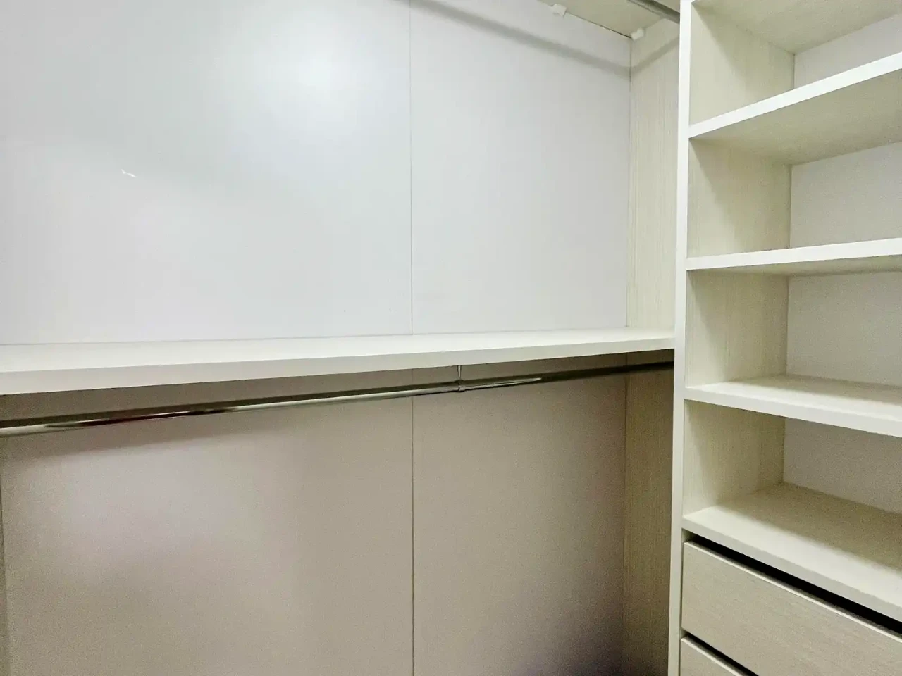 Продаж квартири 3-кімн. 64 м² 8/9 пов.