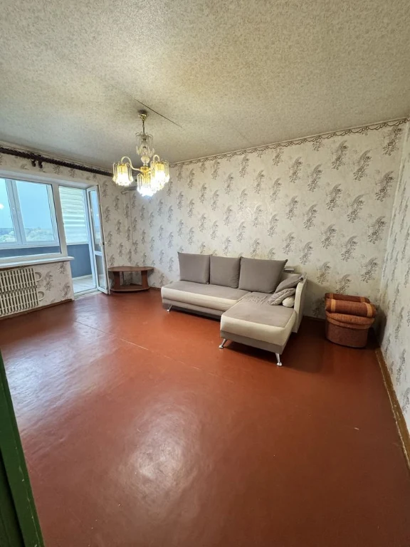 For Sale 2-room apartment with Forest View, 8th of 10 floors, Kam'yantske Left Bank