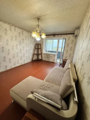 For Sale 2-room apartment with Forest View, 8th of 10 floors, Kam'yantske Left Bank
