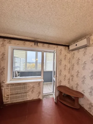 For Sale 2-room apartment with Forest View, 8th of 10 floors, Kam'yantske Left Bank