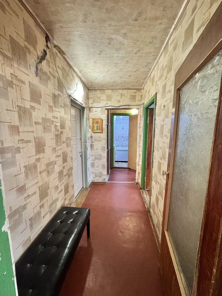 For Sale 2-room apartment with Forest View, 8th of 10 floors, Kam'yantske Left Bank