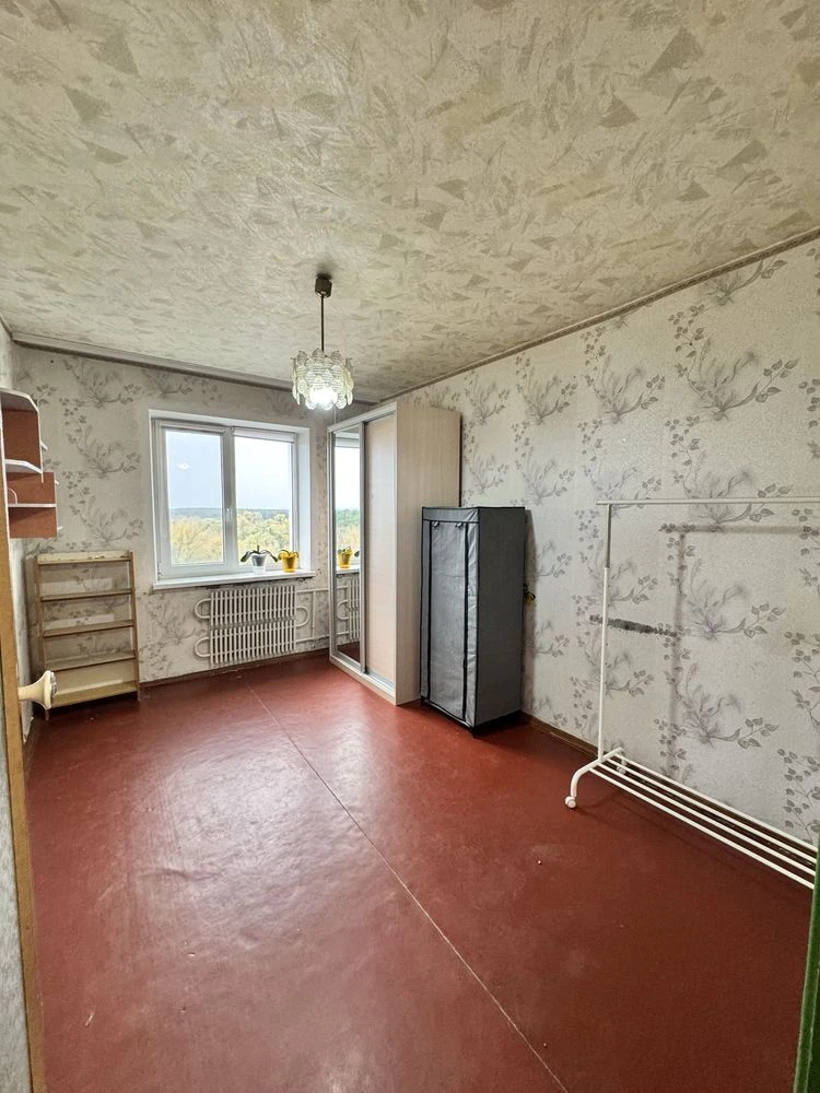 For Sale 2-room apartment with Forest View, 8th of 10 floors, Kam'yantske Left Bank
