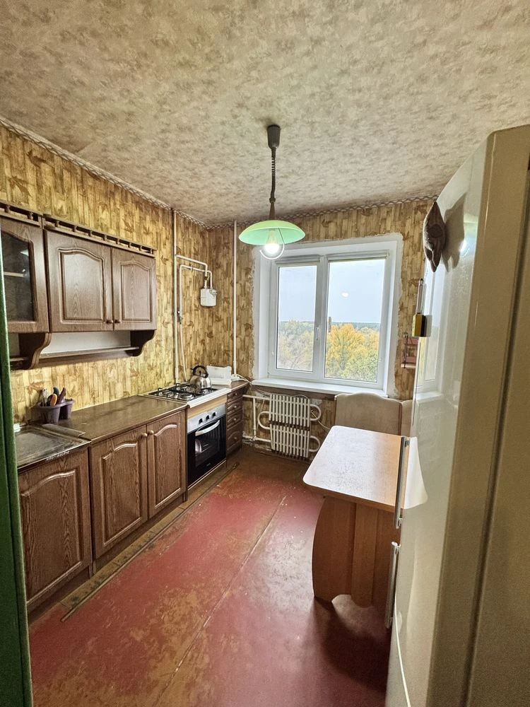For Sale 2-room apartment with Forest View, 8th of 10 floors, Kam'yantske Left Bank