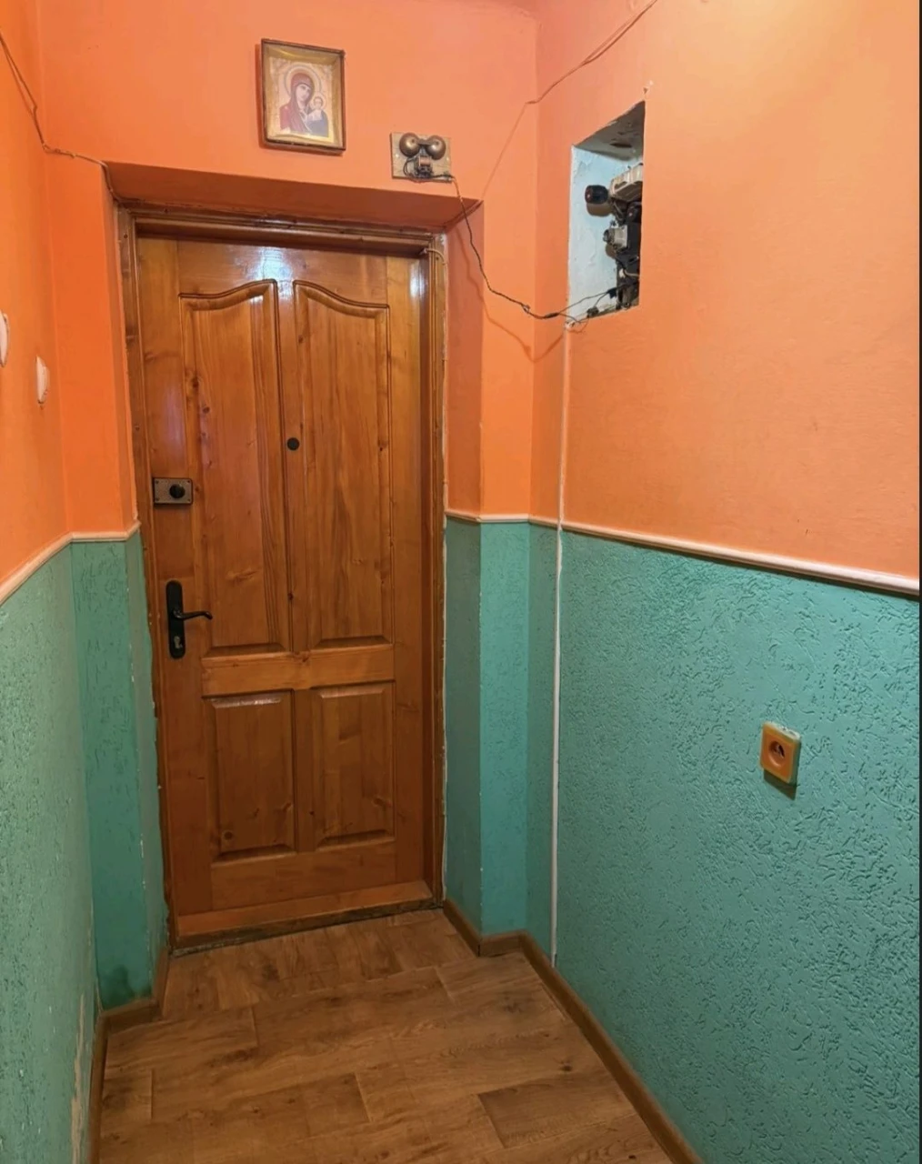 Продажа двухкомнатной квартиры в Подгоряно.