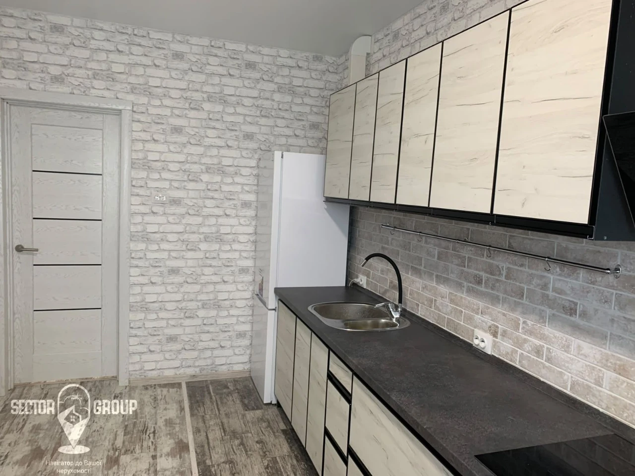 Київський Шлях, 95. Держпрограми. 46 кв.м. з ремонтом.
