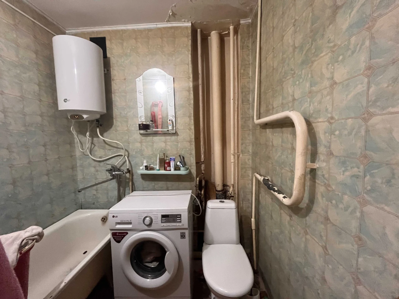 1 apartment in a brick building in the city of Chonomaorsk, NEGOTIABLE!