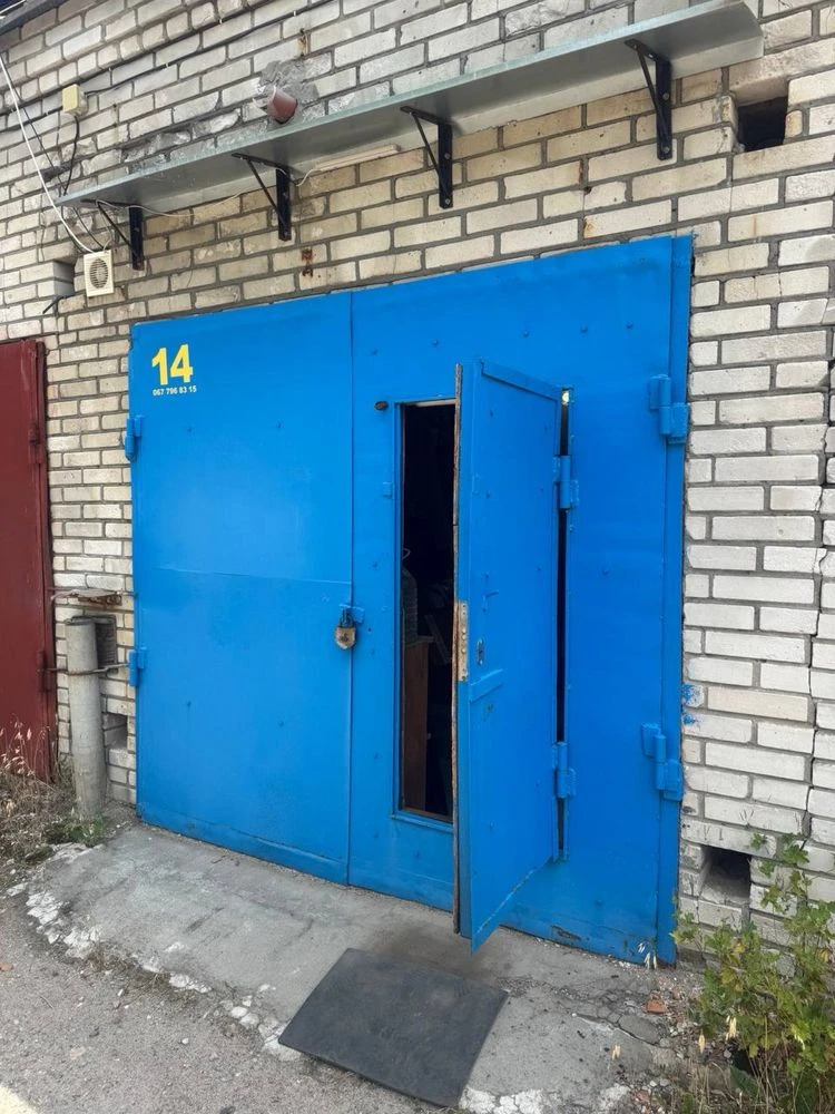 Продается гараж, массив Леваневского