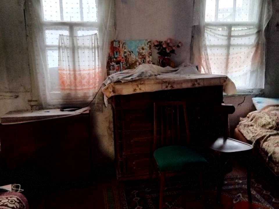 Дом. Люботин, улица Родины Кошиць, 20