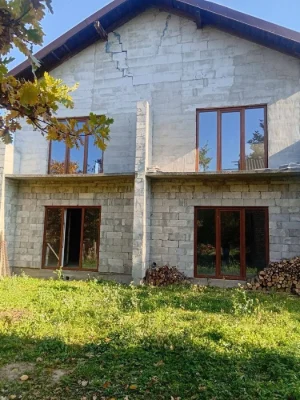 Продаж половини будинку в с. Мала Турʼя
